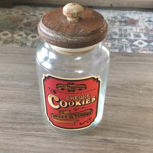 olde thompson Other - Vintage Olde Thompson  chewie cookies jar